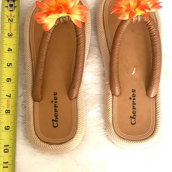 Women’s Brown and Tan Cherries platforms sandals - Picture 4 of 7